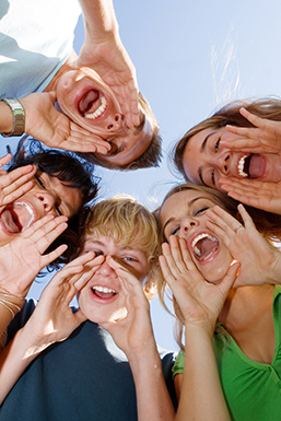 teenagers_shout